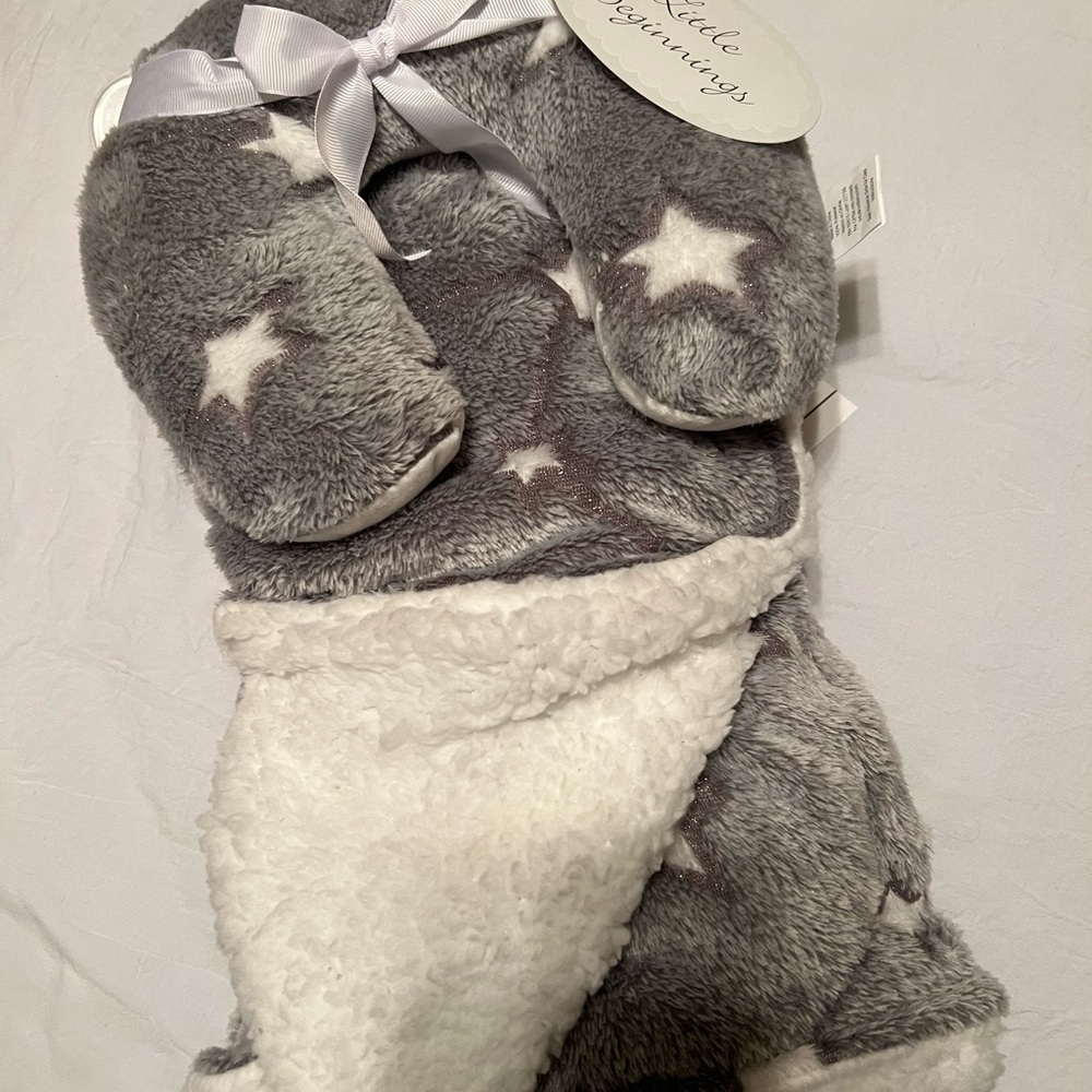 Plush blanket with neck pillow